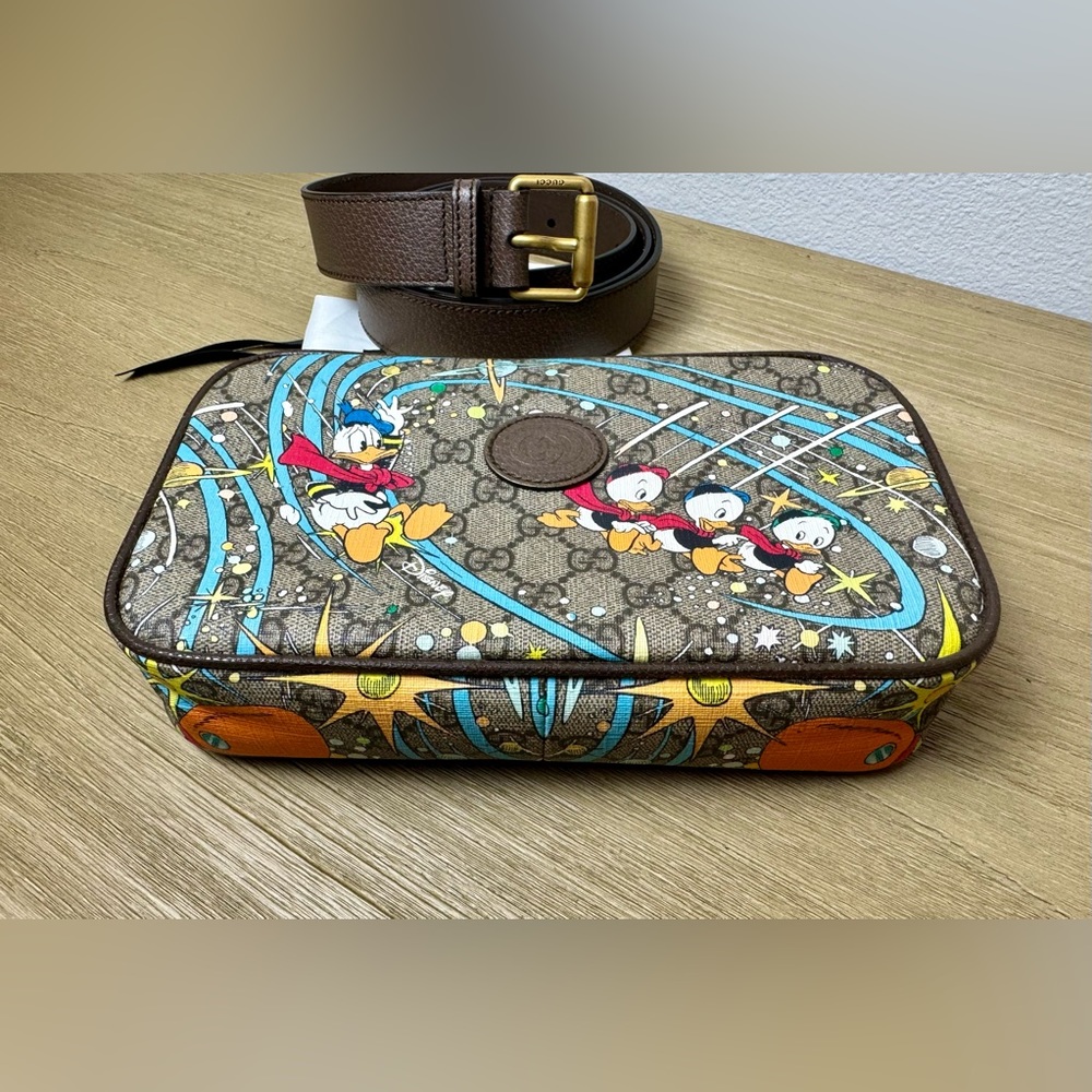 GUCCI Disney X Donald Duck Print Belt Bag - Picture 4 of 11